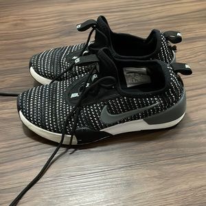 Kids Nike Sneakers 4Y